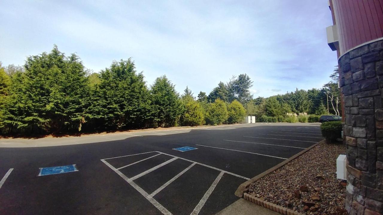 Palace Inn & Suites Lincoln City Dış mekan fotoğraf